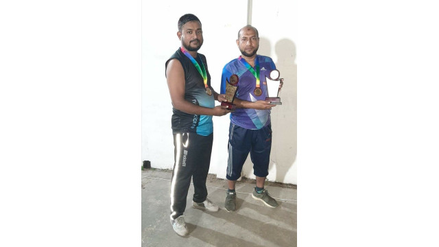 স্বাধীনতার সুবর্ণজয়ন্তী ও মুজিব জন্মশতবর্ষ উপলক্ষে ব্যাডমিন্টন প্রতিযোগিতায় চ্যাম্পিয়ন স্বাধীনতা ব্যাডমিন্টন গ্রুপ