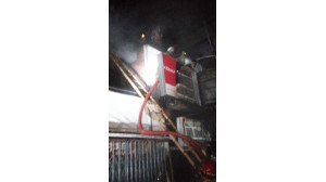 কামাল ইলেকট্রনিক্সের আগুন পুরোপুরি  নিয়ন্ত্রণে কাজ করেছে ফায়ার সার্ভিসের ৪টি ইউনিট