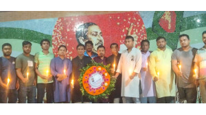 চাঁপাইনবাবগঞ্জে আগস্টের প্রথম প্রহরে আলোর মিছিল ও সমাবেশ