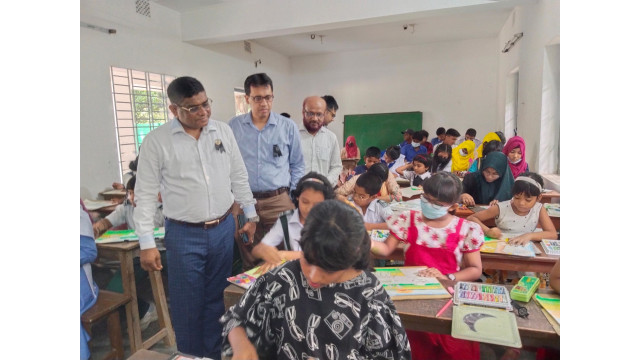 জাতীয় শোক দিবস উপলক্ষে রচনা,চিত্রাংকনসহ বিভিন্ন প্রতিযোগিতা জেলা প্রশাসকের পরিদর্শন