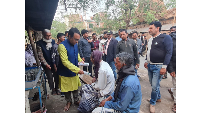 শেখ হাসিনা সরকারের উন্নয়ন তুলে ধরে ডা. গোলাম রাব্বানীর গণসংযোগ