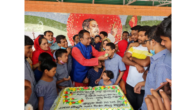 প্রতিবন্ধী শিশুদের নিয়ে মহানায়কের জন্মদিন ও জাতীয় শিশু দিবস পালন করলেন ডা. রাব্বানী