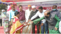 চাঁপাইনবাবগঞ্জে টিসিবির পণ্য বিক্রি শুরু