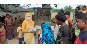 চাঁপাইনবাবগঞ্জে ট্রেনে কাটাপড়ে  আদিবাসী কৃষকের মুত্যু-উপজেলা প্রশাসনের আর্থিক সহায়তা 