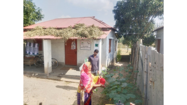 প্রধানমন্ত্রীর উপহারের ঘর পেয়ে সুখে স্বাচ্ছন্দে দিন কাটাচ্ছেন গোমস্তাপুরের ভাগোলপুর আশ্রয়ণ প্রকল্পের উপকারভোগীরা