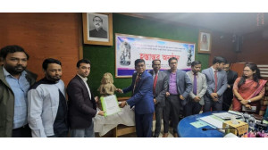 ভোলাহাট থেকে উদ্ধার হওয়া মূর্তি দুটি জাতীয় জাদুঘরে হস্তান্তর