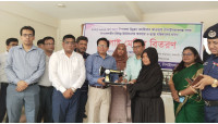 চাঁপাইনবাবগঞ্জে ব্যস্ত দিন পার করলেন বিভাগীয় কমিশনার