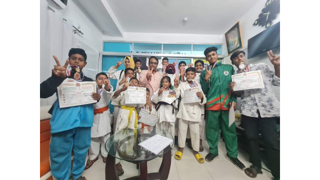 চ্যাম্পিয়ন কারাতে-দো একাডেমি বাংলাদেশ দলকে ডা. গোলাম রাব্বানীর সংবর্ধনা
