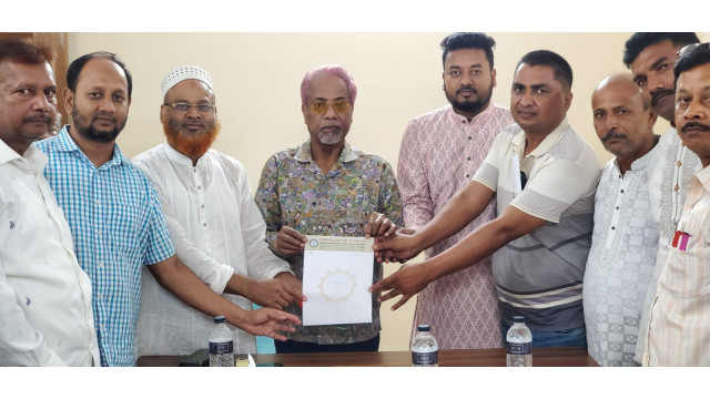 ঝিলিম ইউনিয়নের ৯টি ওয়ার্ডে ৯টি সাবমারসেবল পাম্প দিল জেলা চাউল কল মালিক গ্রুপ