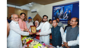 সিআইপি পদক পাওয়ায় মাহবুব আলমকে চাঁপাইনবাবগঞ্জে নাগরিক সংবর্ধনা