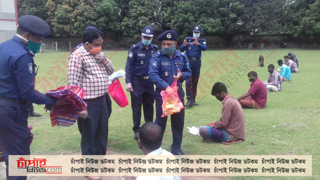 নওগাঁয় ধান কাটার শ্রমিক পাঠালো গোমস্তাপুর থানা পুলিশ