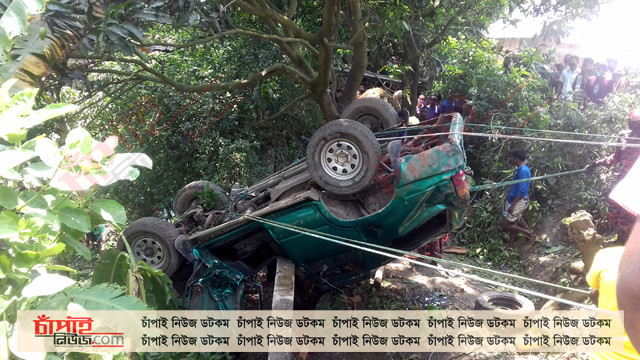 গোমস্তাপুরের বসনীটোলায় মাইক্রোবাস উল্টে ১জন নিহত