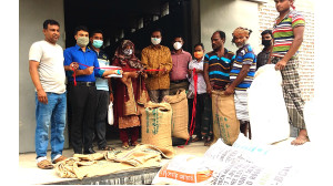 নাচোলে খাদ্য গোডাউনে  সরকারীভাবে গম ক্রয়ের উদ্বোধন 