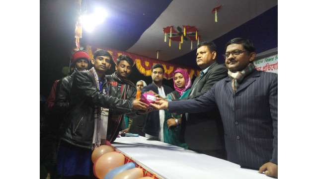 চাঁপাইনবাবগঞ্জ পৌরসভার শেহালায় পুরস্কার বিতরণ ও সাংস্কৃতিক অনুষ্ঠান