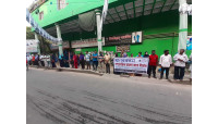   সাম্প্রদায়িক হামলার প্রতিবাদে বন্ধুসভার মানববন্ধন 