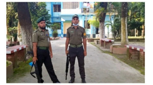 চাঁপাইনবাবগঞ্জে ইউ এন ও এর বাসায় ও অফিস চত্বরে সশস্ত্র আনসার মোতায়েন