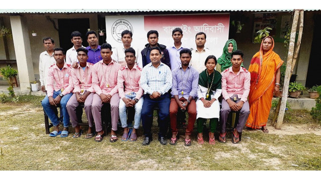 বাবুডাইং আদিবাসী আলোর পাঠশালার এসএসসি পরীক্ষার্থীদের বিদায় সংবর্ধনা