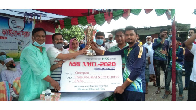 নামোনিমগাছী গ্রামীণ ট্রাভেলস্ মিনি ক্রিকেট টুর্নামেন্টে চ্যাম্পিয়ান কিংস কোবরা