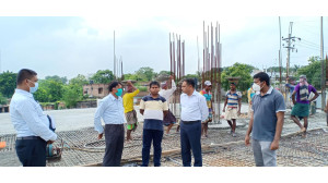 চাঁপাইনবাবগঞ্জ সদর উপজেলা মডেল মসজিদের ছাদ ঢালাই কাজের উদ্বোধন 