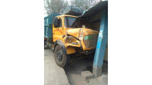 চাঁপাইনবাবগঞ্জে টোল প্লাজায় ট্রাক