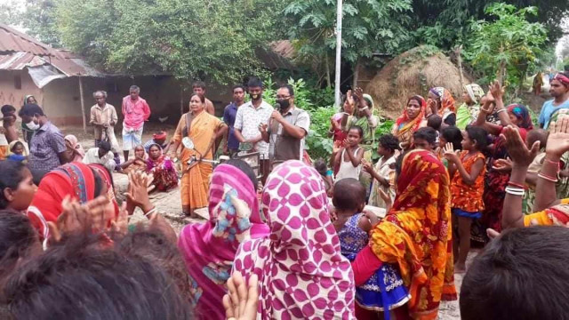 নাচোলে ক্ষুদ্র জাতিগোষ্ঠীর নেতার উপর হামলার প্রতিবাদে বিক্ষোভ ও প্রতিবাদ সমাবেশ