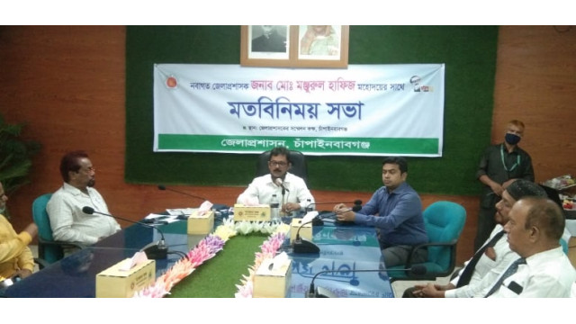 সুধী সমাজের সাথে নবাগত জেলা প্রশাসক মঞ্জুরুল হাফিজের মতবিনিময়