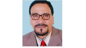 মঈনুদ্দিন মন্ডল এর জানাজার নামাজ সন্ধ্যা সাড়ে ৭টা জেলা আদর্শ স্কুল মাঠে