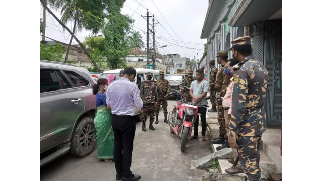চাঁপাইনবাবগঞ্জে কঠোর লকডাউনের তৃতীয় দিনে ৮৬ মামলায় ৪২৮৫০ টাকা জরিমানা