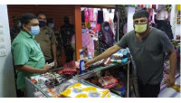 মাস্ক ব্যবহার ও নিরাপদ দূরত্ব বজায় না রাখায় ১৫ হাজার টাকা জরিমানা
