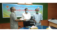 করোনা পরিস্থিতিতে সাংবাদিকদের কল্যাণ ট্রাস্টের অনুদান প্রদান