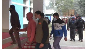 চাঁপাইনবাবগঞ্জে ভুয়া সনদ চক্রের ৪জনসহ আটক ১২
