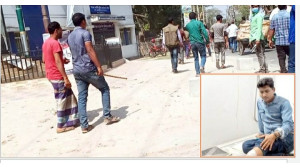 পাঁকা ইউনিয়নের পদ্মা ফেরিঘাটের টোল কমানোর দাবিতে ভুক্তভোগীদের মানববন্ধন কালে হামলার ঘটনা সাংবাদিক সহ ৫জন আহত