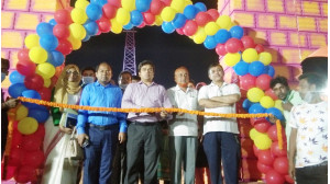 চাঁপাইনবাবগঞ্জে তাঁতবস্ত্র, হস্ত কুটির শিল্প মেলার উদ্বোধন