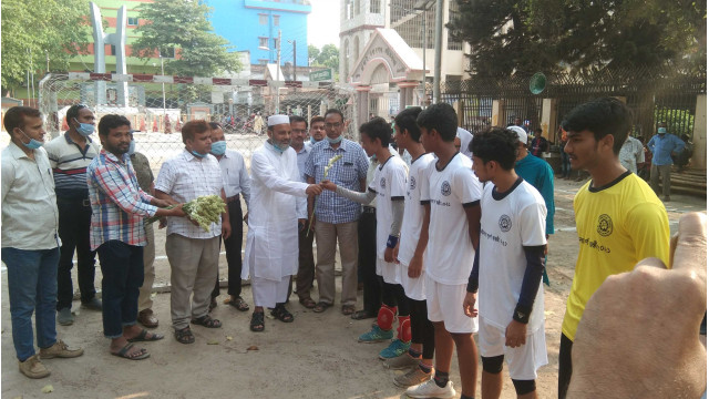 স্বাধীনতার সুবর্ণ জয়ন্তী উপলক্ষে চাঁপাইনবাবগঞ্জ পৌরসভার হ্যাণ্ডবল টুর্নামেন্টের উদ্বোধন