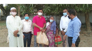 ৩৩৩-তে কল দিয়ে  খাদ্য সহায়তা পেল চাঁপাইনবাবগঞ্জের ২৭ জন দরিদ্র