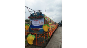 চাঁপাইনবাবগঞ্জ-ঢাকা রুটে ম্যাংগো স্পেশাল ট্রেনের উদ্বোধন