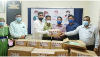 জেলা সদর হাসপাতালে   চিকিৎসা সামগ্রী দিলেন আ.লীগ নেত্রী জারা মাহবুব