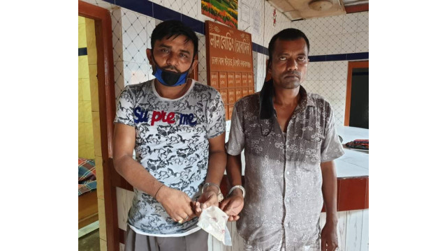 লাল বোডিং থেকে হেরোইন উদ্ধার : ৫ জনকে গ্রেপ্তার করেছে ডিবি পুলিশ