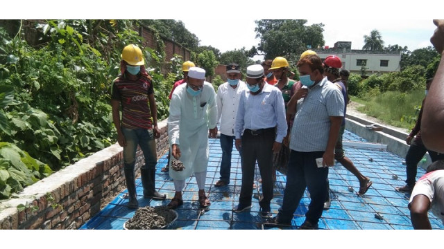 চাঁপাইনবাবগঞ্জ পৌর এলাকার দুটি রাস্তার ঢালাই কাজের উদ্বোধন