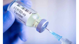 প্রধানমন্ত্রীর জন্মদিনে ভোলাহাটে ৬ হাজার মানুষকে টিকা দেয়া হচ্ছে