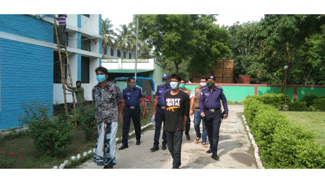 মহারাজপুরের পূর্বটিকরা গ্রামের বৃদ্ধা রোকেয়ার গলাকেটে হত্যার ঘটনায় গ্রেফতার ৩