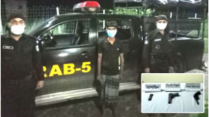 শিবগঞ্জের শাহাবাজপুর থেকে অস্ত্রসহ ১যুবককে গ্রেফতার করেছে র‌্যাব