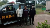 নয়াগোলা থেকে ইয়াবাসহ ২জনকে গ্রেফতার করেছে র্যাব