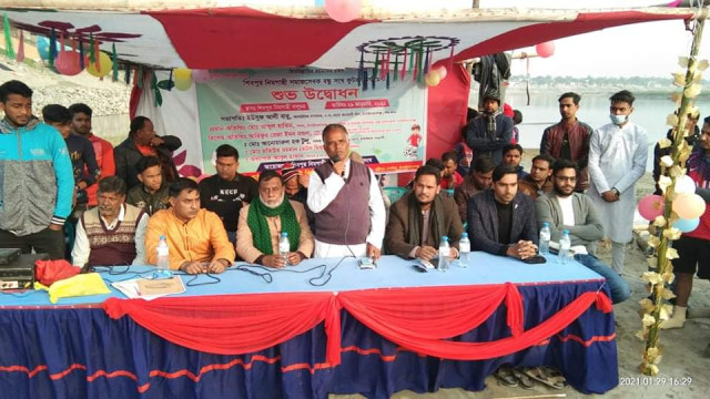 ৭ নং ওয়ার্ডে ফুটবল টুর্নামেন্টের উদ্বোধন।