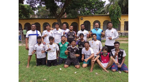 চাঁপাইনবাবগঞ্জে  এল-ক্লাসিকো খেলায় জয়লাভ করল রিয়াল মাদ্রিদ ফ্যানক্লাব