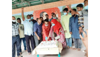কেক কেটে জননেত্রী শেখ হাসিনার জন্মদিন পালন করলেন ডাঃ গোলাম রাব্বানী 